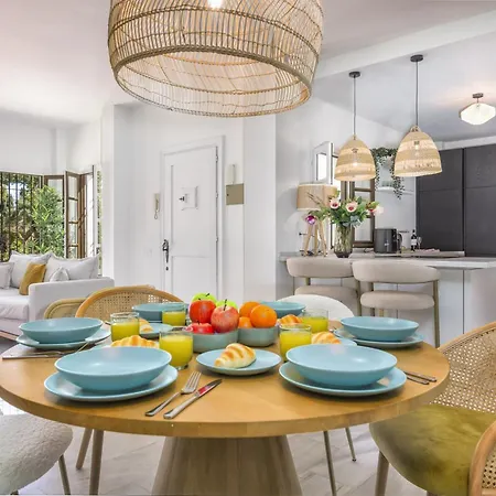 Vivi Homes - Casa Nobu Pool, Garden, Patio & דירה