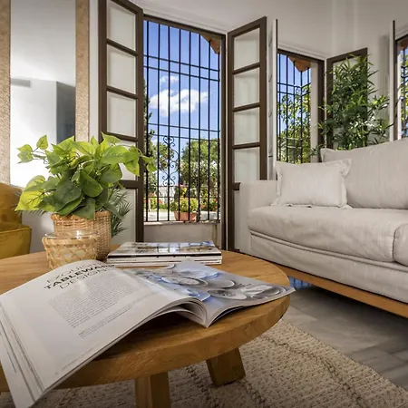 Vivi Homes - Casa Nobu Pool, Garden, Patio & * Marbella