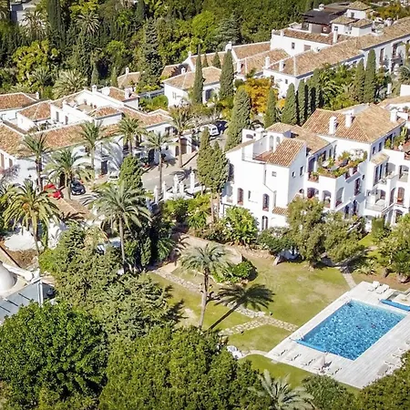 Vivi Homes - Casa Nobu Pool, Garden, Patio & Apartment