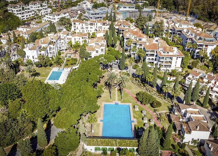 Vivi Homes - Casa Nobu Pool, Garden, Patio & マルベーリャ