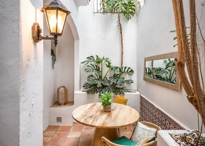 Vivi Homes - Casa Nobu Pool, Garden, Patio & マルベーリャ