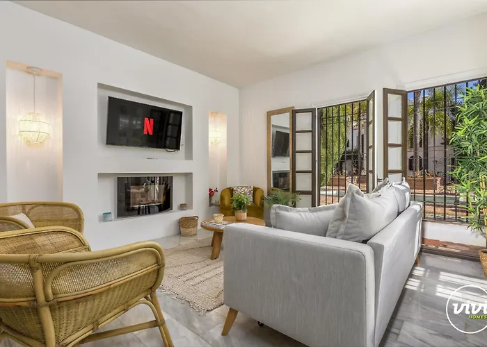 Vivi Homes - Casa Nobu Pool, Garden, Patio & * Marbella