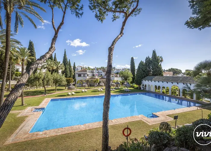 Vivi Homes - Casa Nobu Pool, Garden, Patio & Apartament *