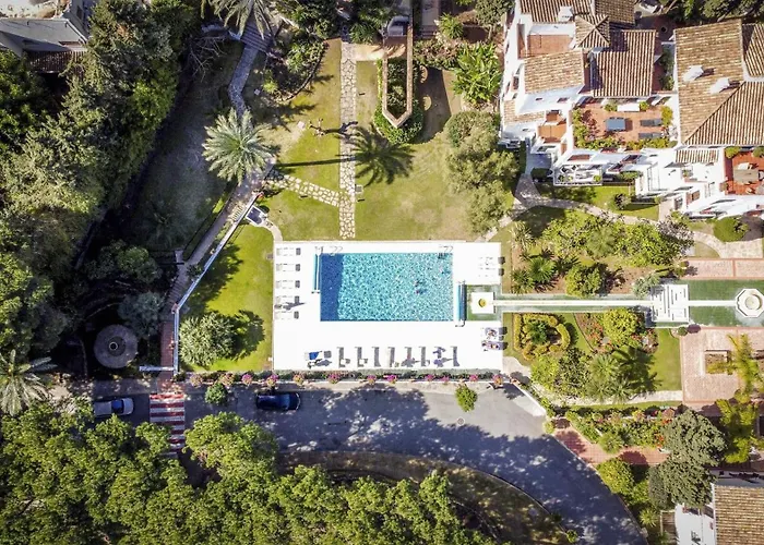 Vivi Homes - Casa Nobu Pool, Garden, Patio & Apartament