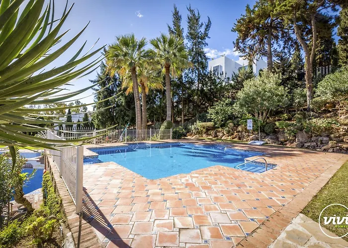 Vivi Homes - Casa Nobu Pool, Garden, Patio & Marbella